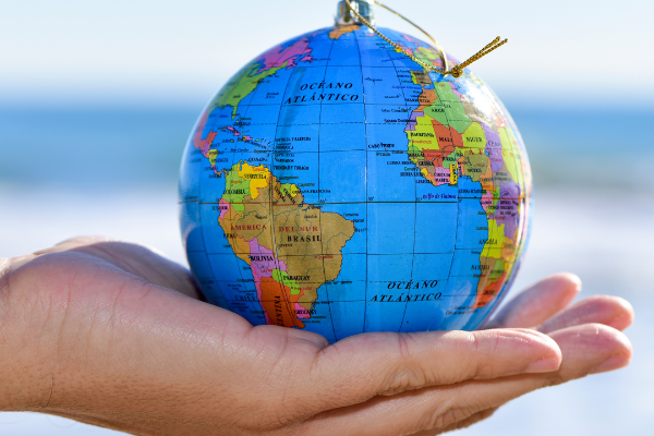 costes de una repatriación en Crossing World Group