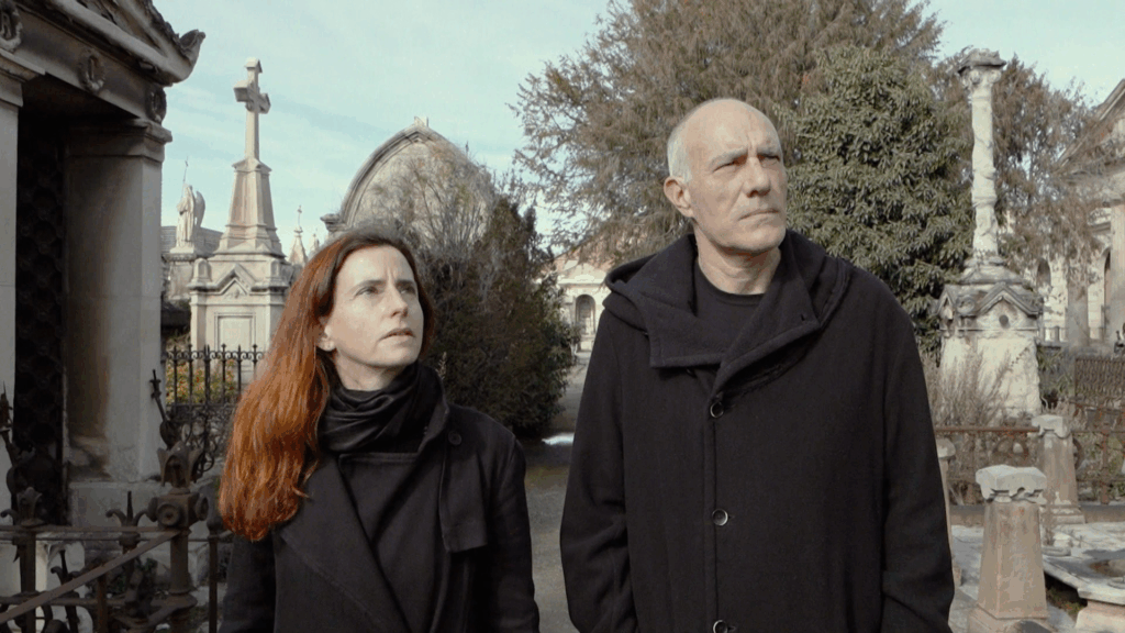 Memento Mori de el escarabajo verde RTVE corssing world group