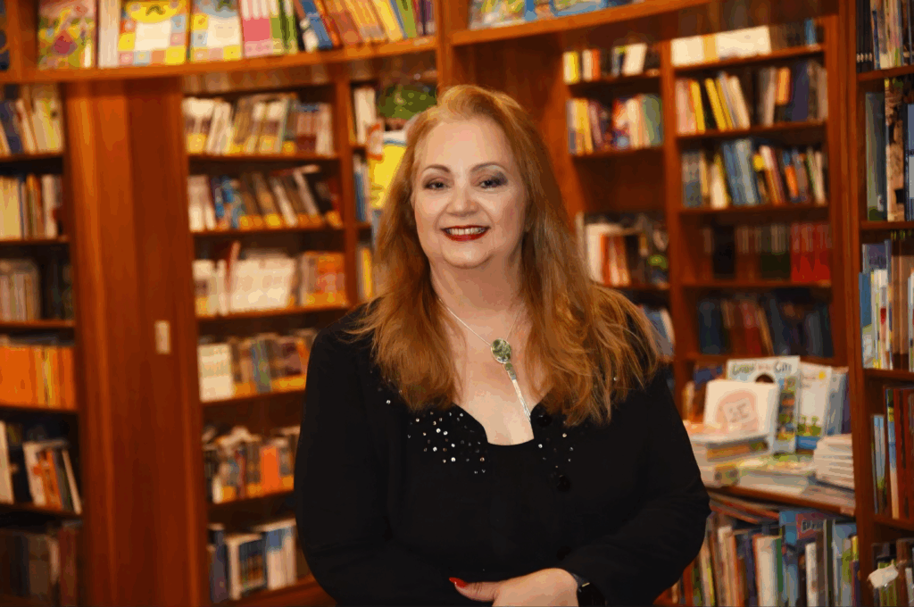 Carmen Mirabal en Crossing World Group