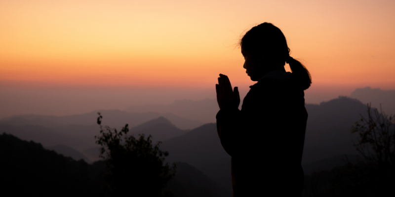 7 Formas poderosas de vivir la espiritualidad en 2025 Crossing World Group