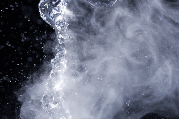 Cremación sin fuego en Colombia: ¿innovación sostenible o riesgo forense?