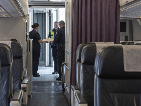 Fallecimiento en vuelo: derechos y cómo actuar